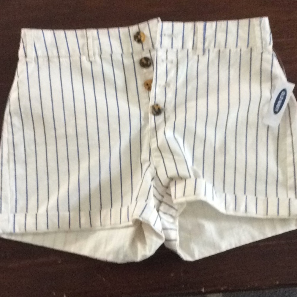 Old Navy striped shorts NWT size 6